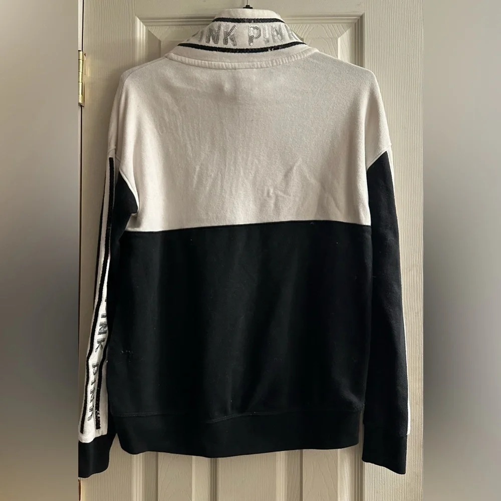 PINK Victoria's Secret Black and White Sweatshirt - Picture 5 of 5